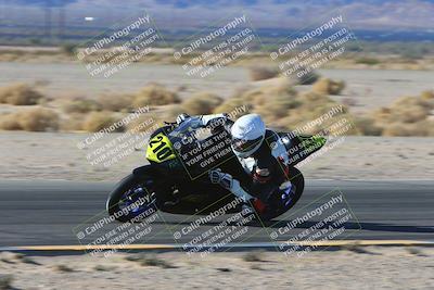 media/Jan-10-2025-CVMA Friday Practice (Fri) [[489e0da257]]/Group 4 and Trackday/Session 2 (Turn 4 Inside)/